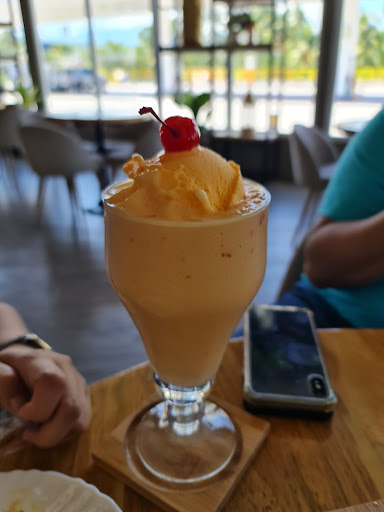 Cely's Cafe