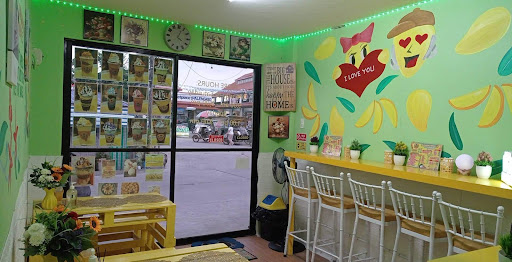Mango world smoothie parlor