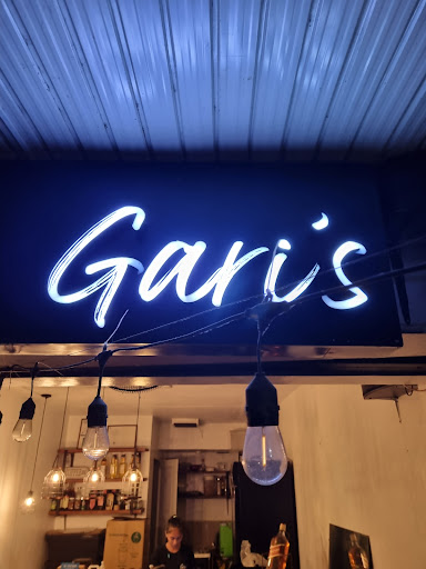 Gari's Café
