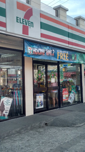 7 Eleven Rosario 3