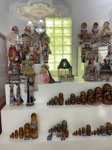International Doll House