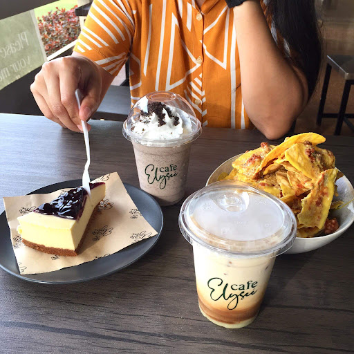 Elyseé Café